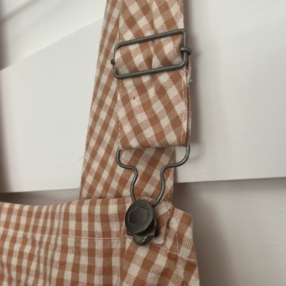 NWT RVCA (L) romper - Picture 2 of 6